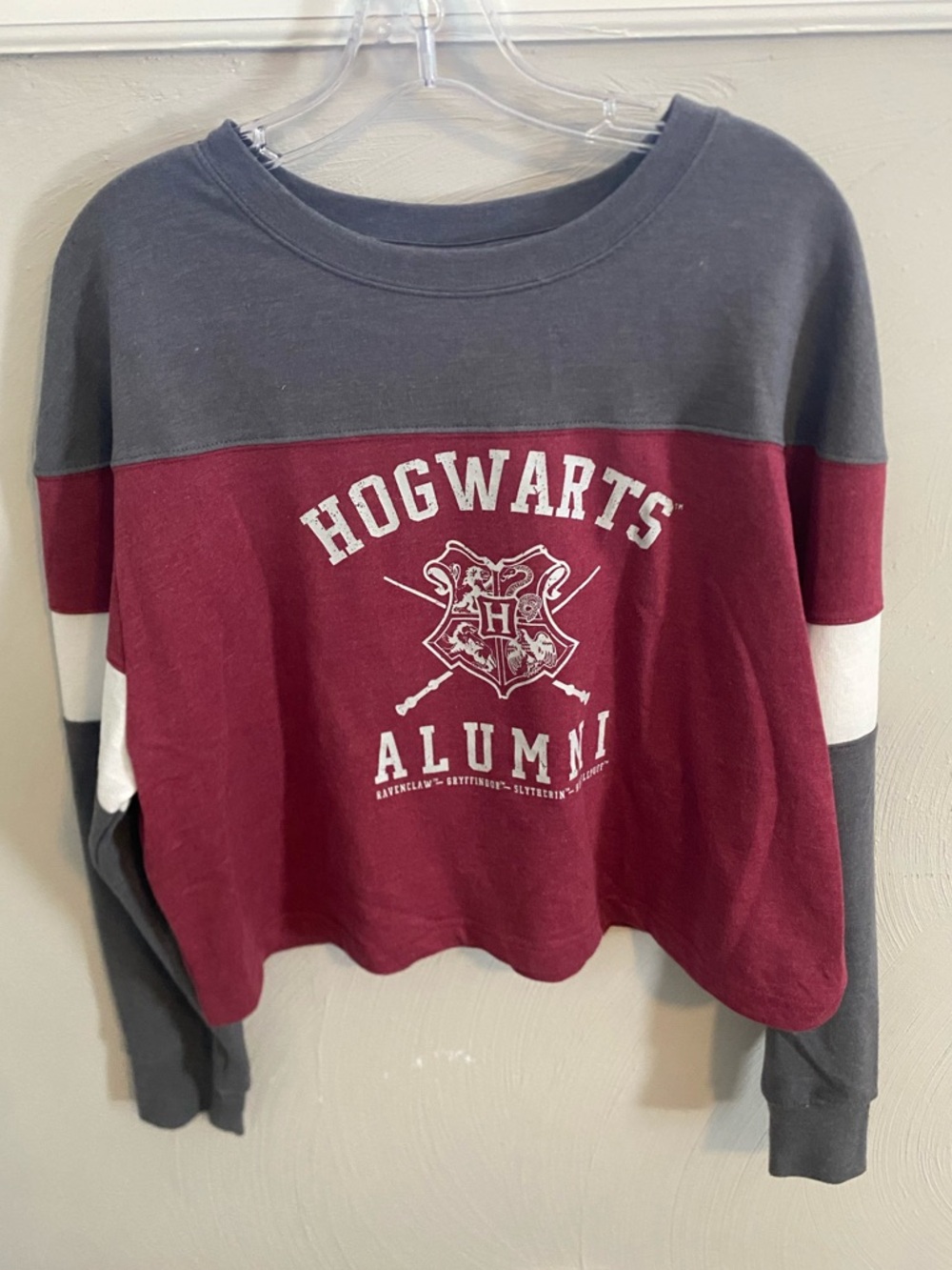 Hogwarts Alumni Colorblock Sweatshirt - Maroon & Grey Size L